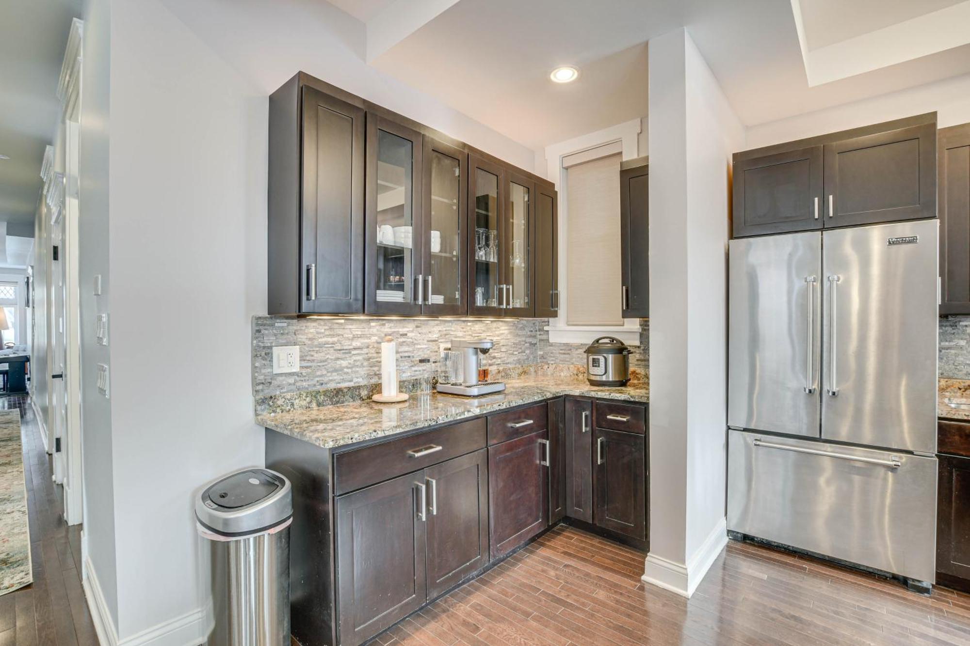 Spacious Condo With Deck About 3 Mi To Downtown Chicago! Bagian luar foto