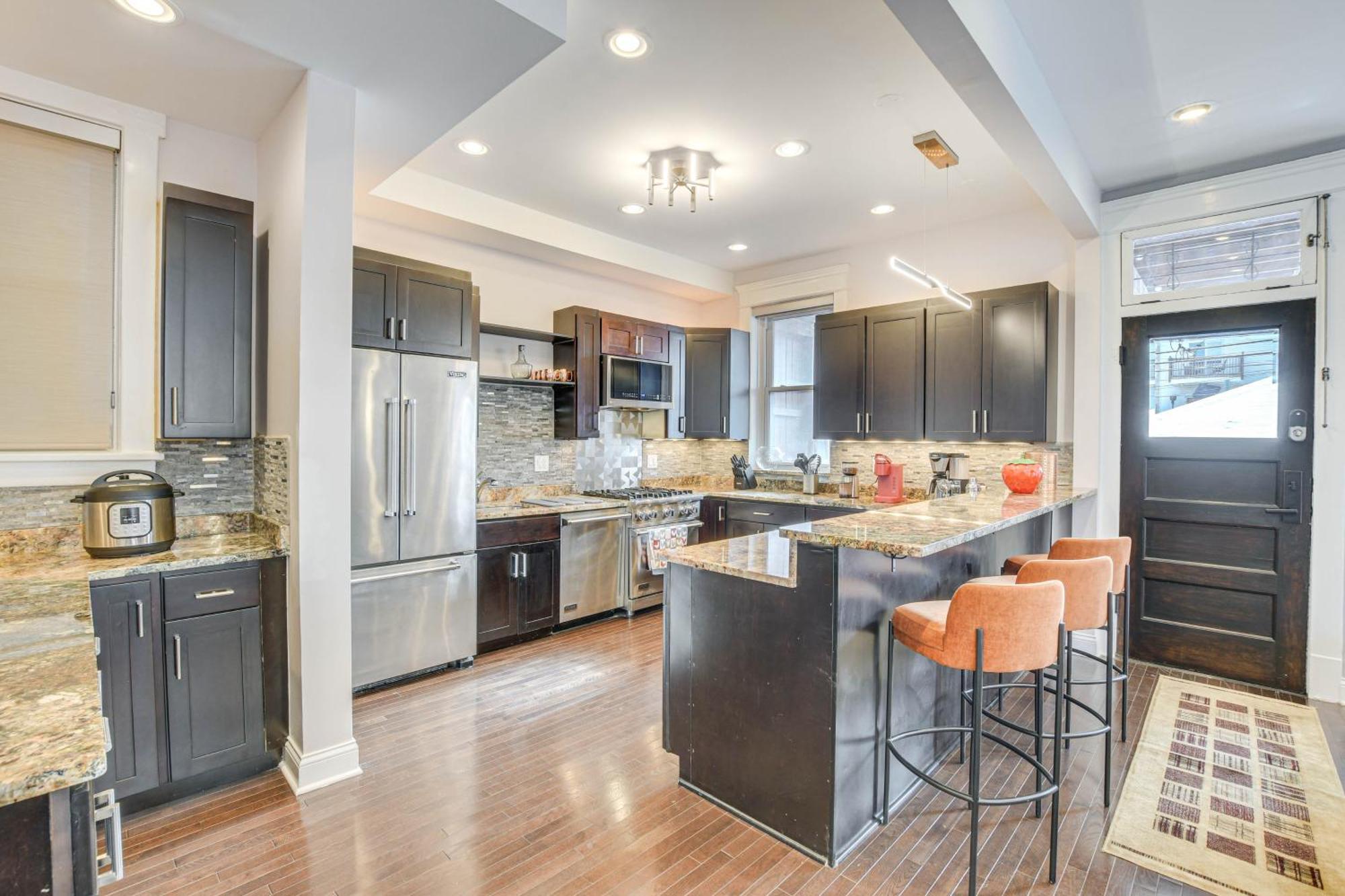 Spacious Condo With Deck About 3 Mi To Downtown Chicago! Bagian luar foto