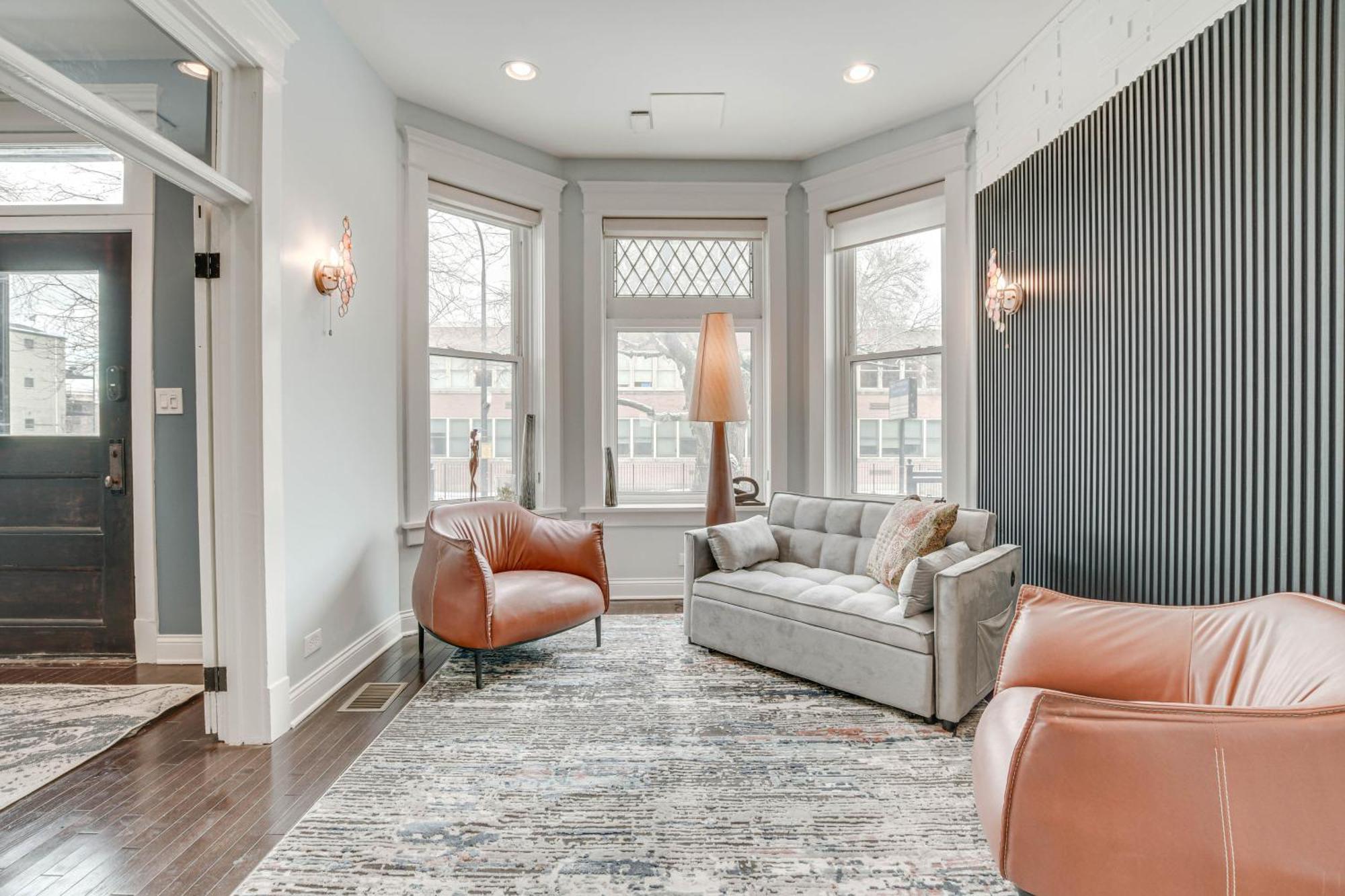 Spacious Condo With Deck About 3 Mi To Downtown Chicago! Bagian luar foto