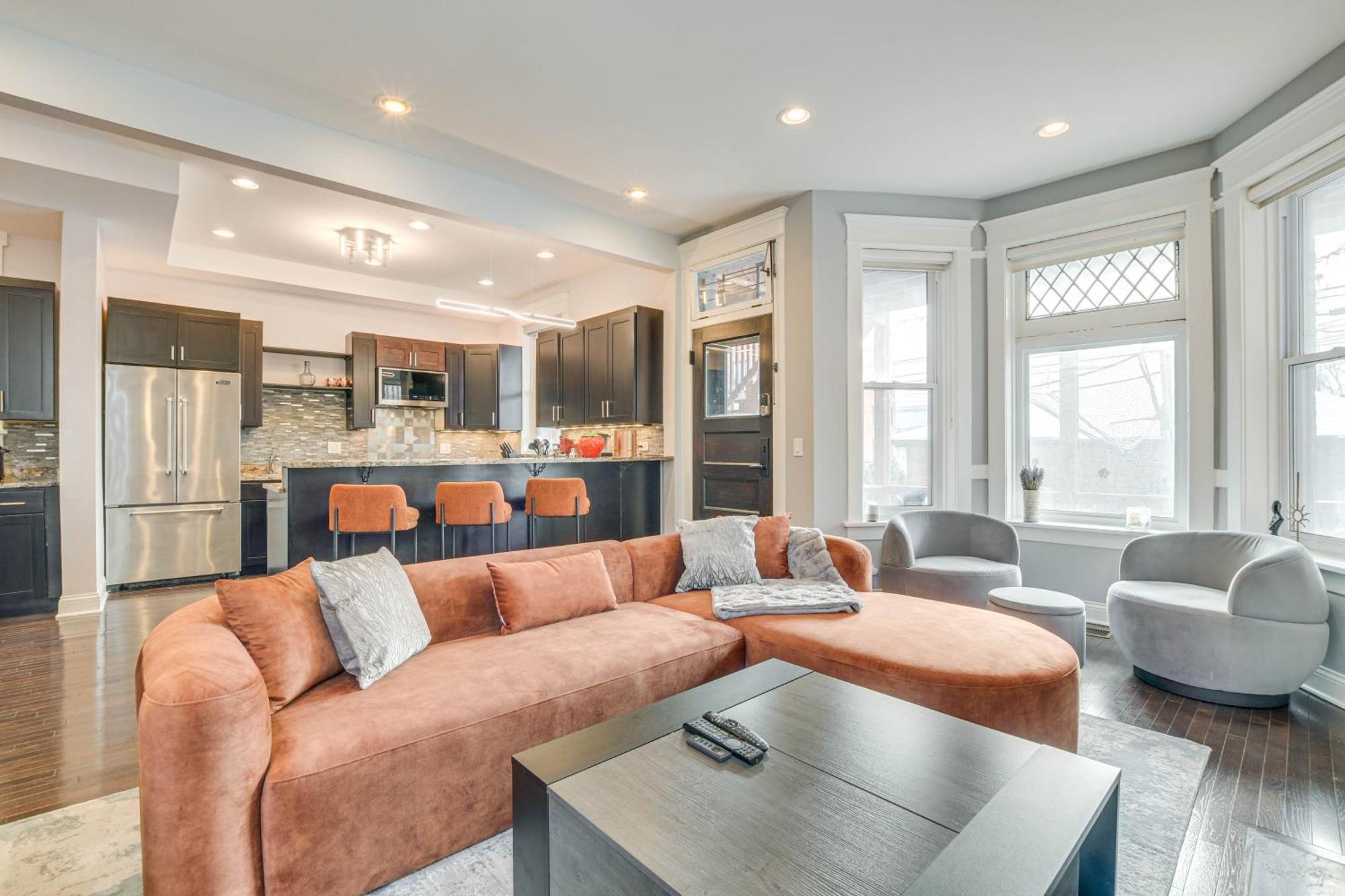 Spacious Condo With Deck About 3 Mi To Downtown Chicago! Bagian luar foto