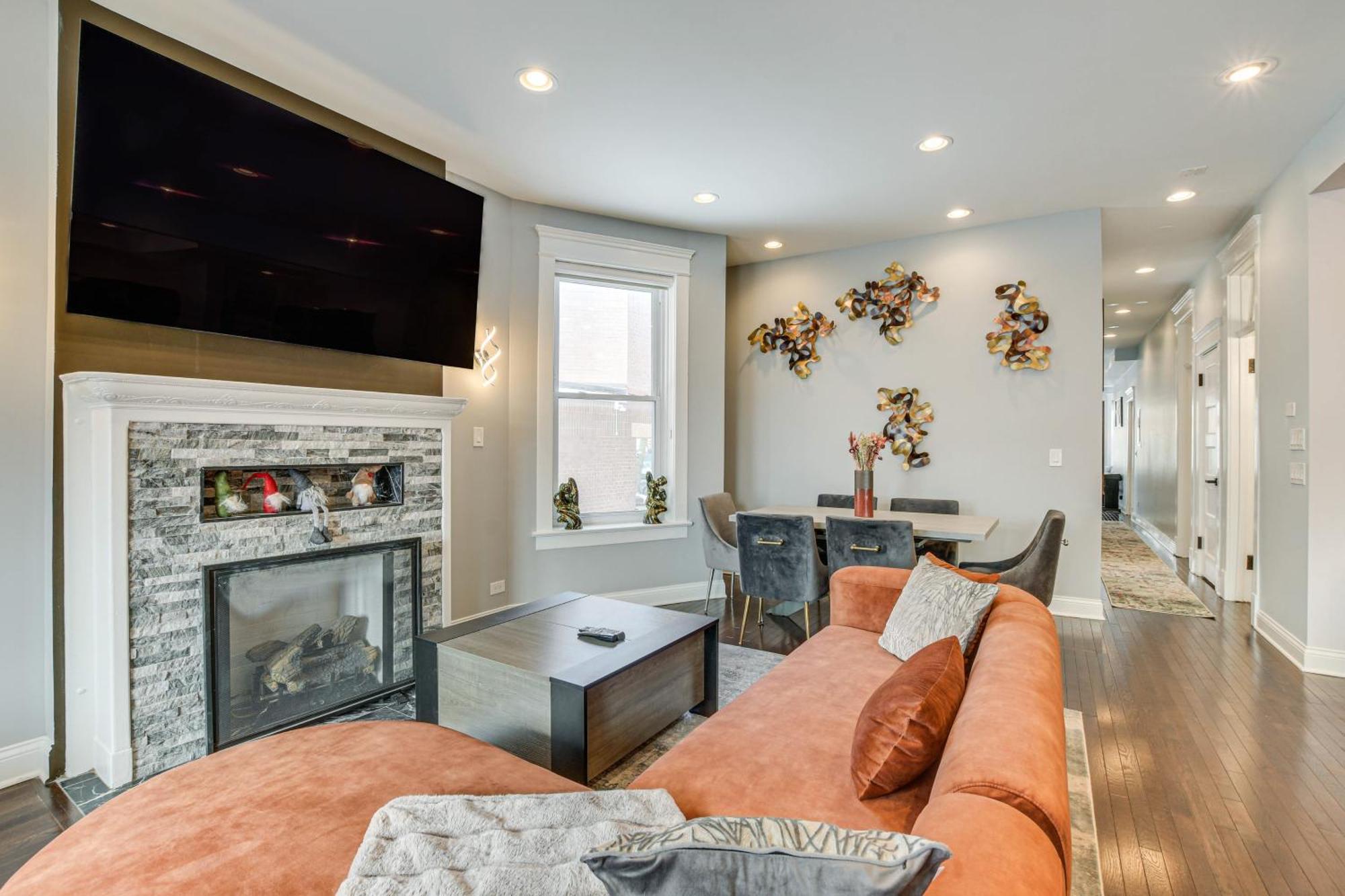 Spacious Condo With Deck About 3 Mi To Downtown Chicago! Bagian luar foto