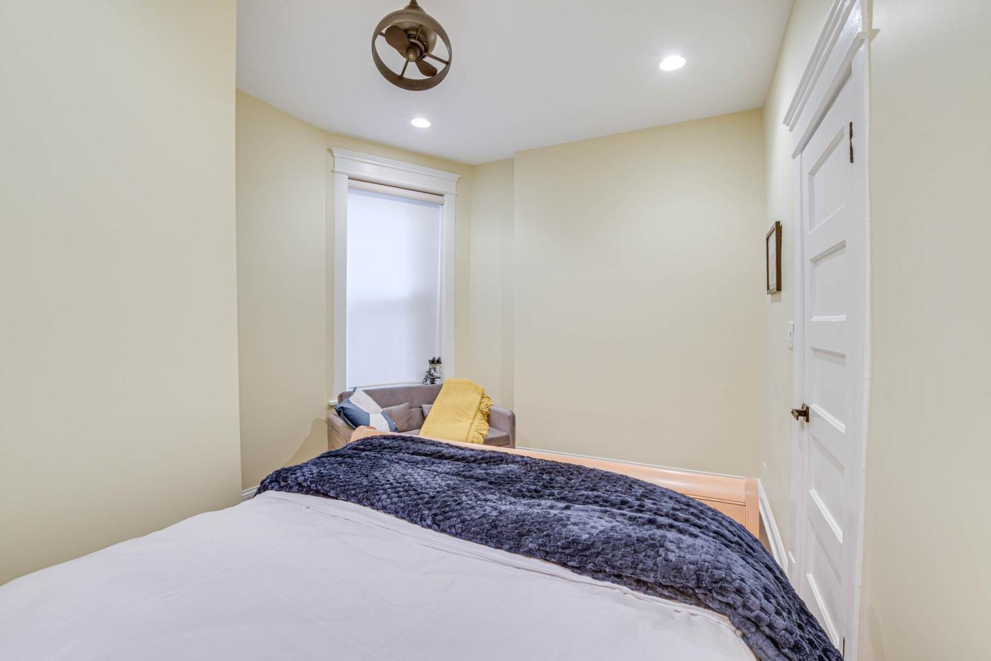 Spacious Condo With Deck About 3 Mi To Downtown Chicago! Bagian luar foto